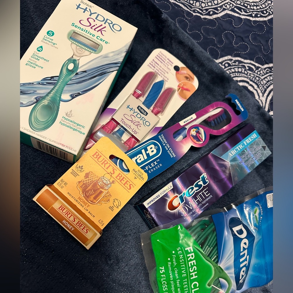 Schick and Burt Bee & MORE🤍 HYDRO SILK   ***2***   SELF CARE BUNDLE